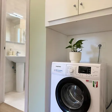 Modern 2bd Flat With Free Private Parking Apartment