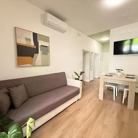 Modern 2bd Flat With Free Private Parking Apartment