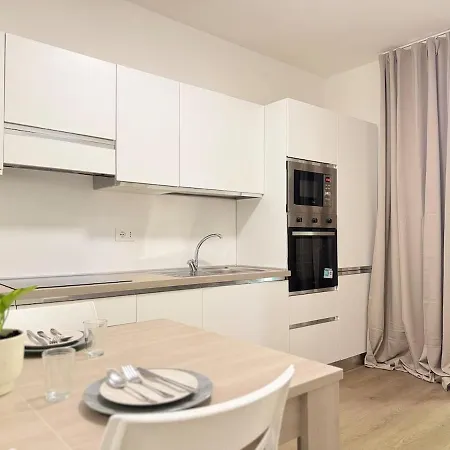 Modern 2bd Flat With Free Private Parking